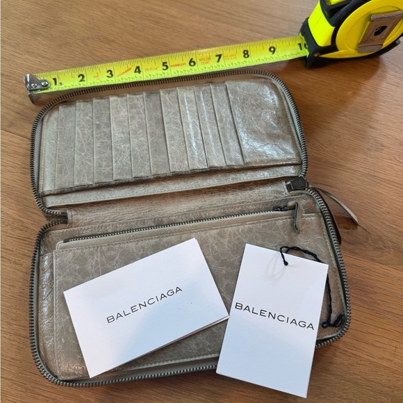 Balenciaga Zippy Wallet - Picture 5 of 6